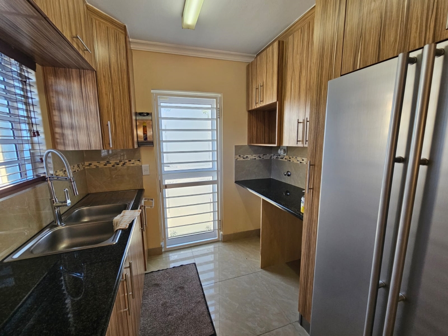 To Let 3 Bedroom Property for Rent in Century City Western Cape